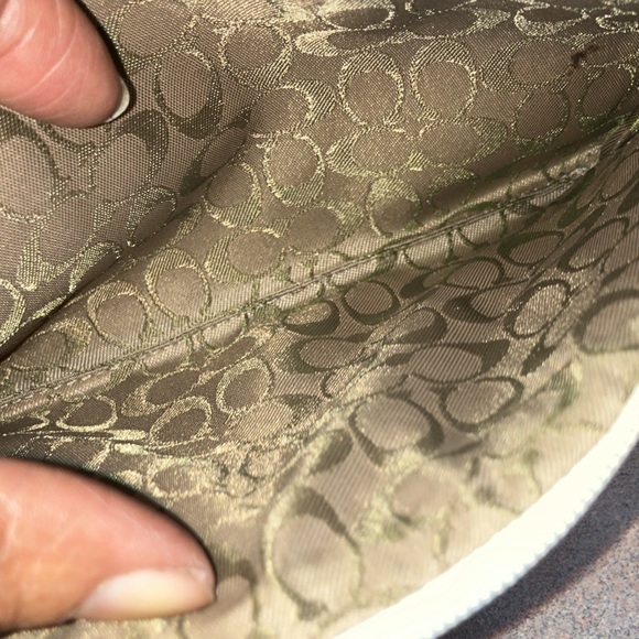 Vintage Coach Wristlet - Picture 9 of 13